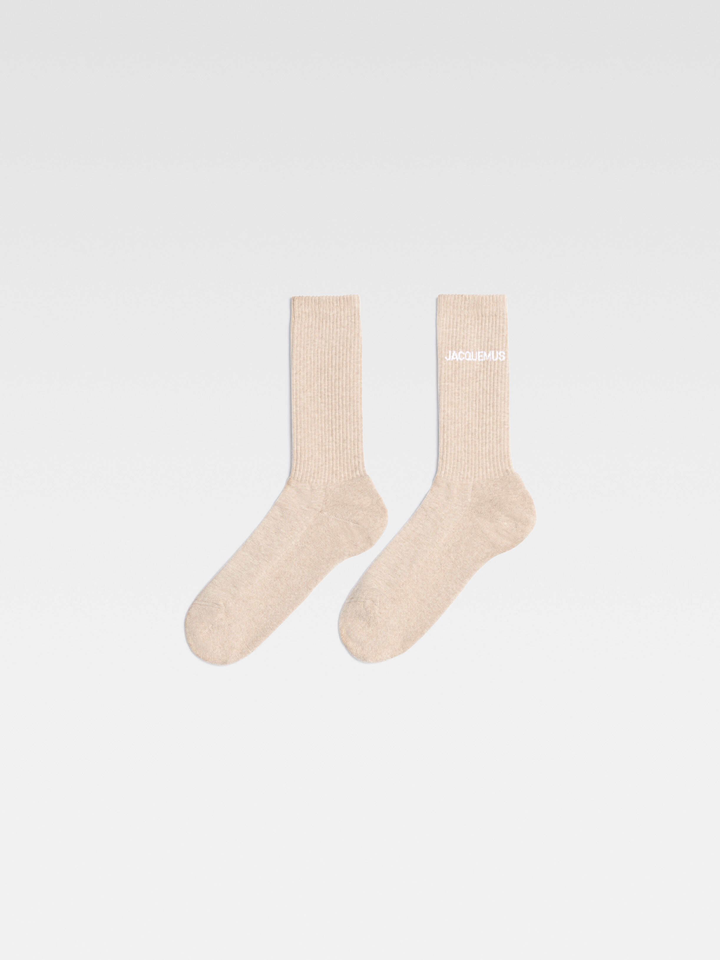 Les chaussettes Jacquemus