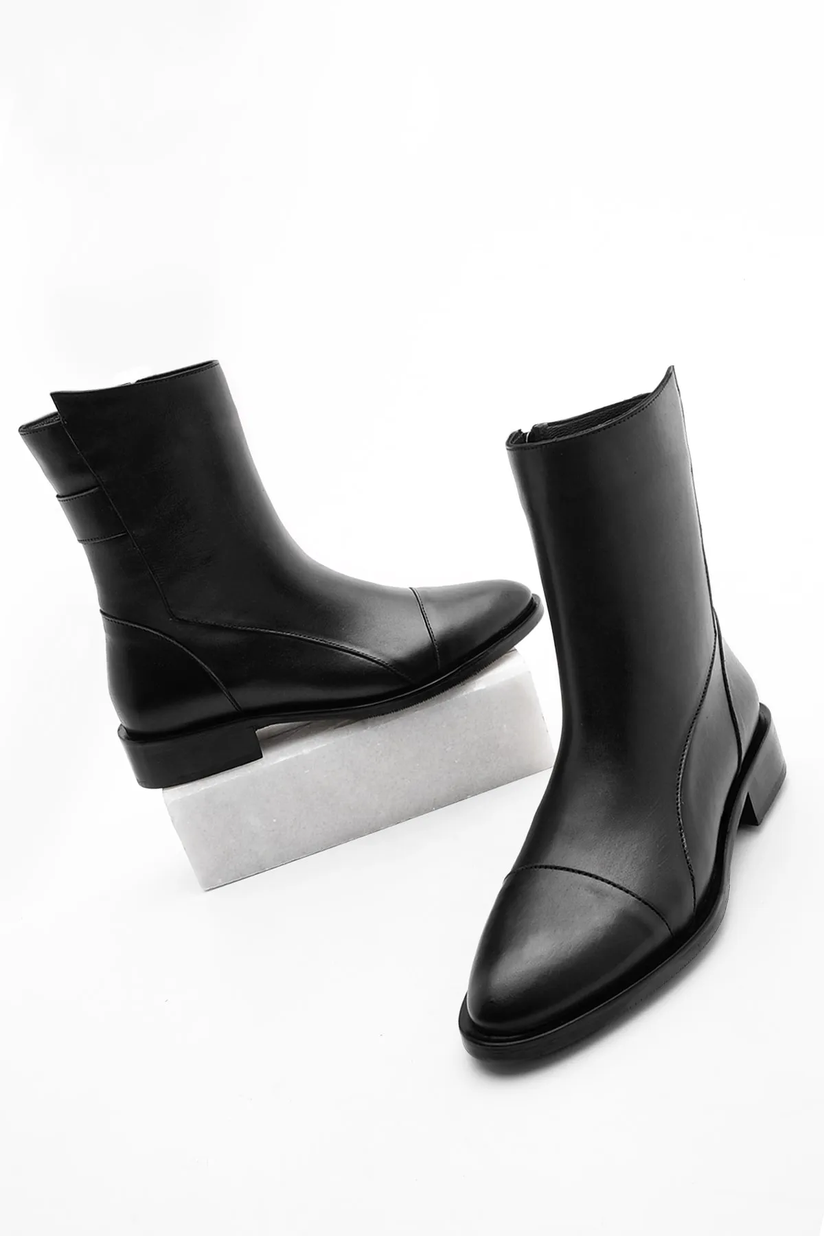 Marjin  Damenstiefel aus echtem Leder mit Reißverschluss Tekas schwarz