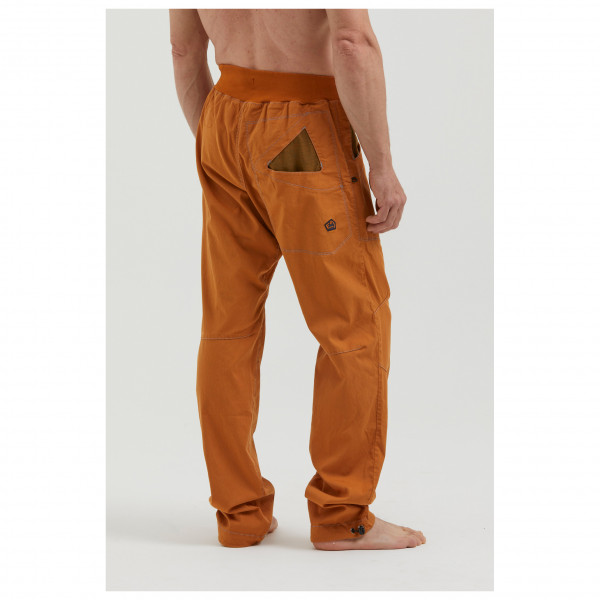 E9 - N 3Angolo2 - Boulderhose