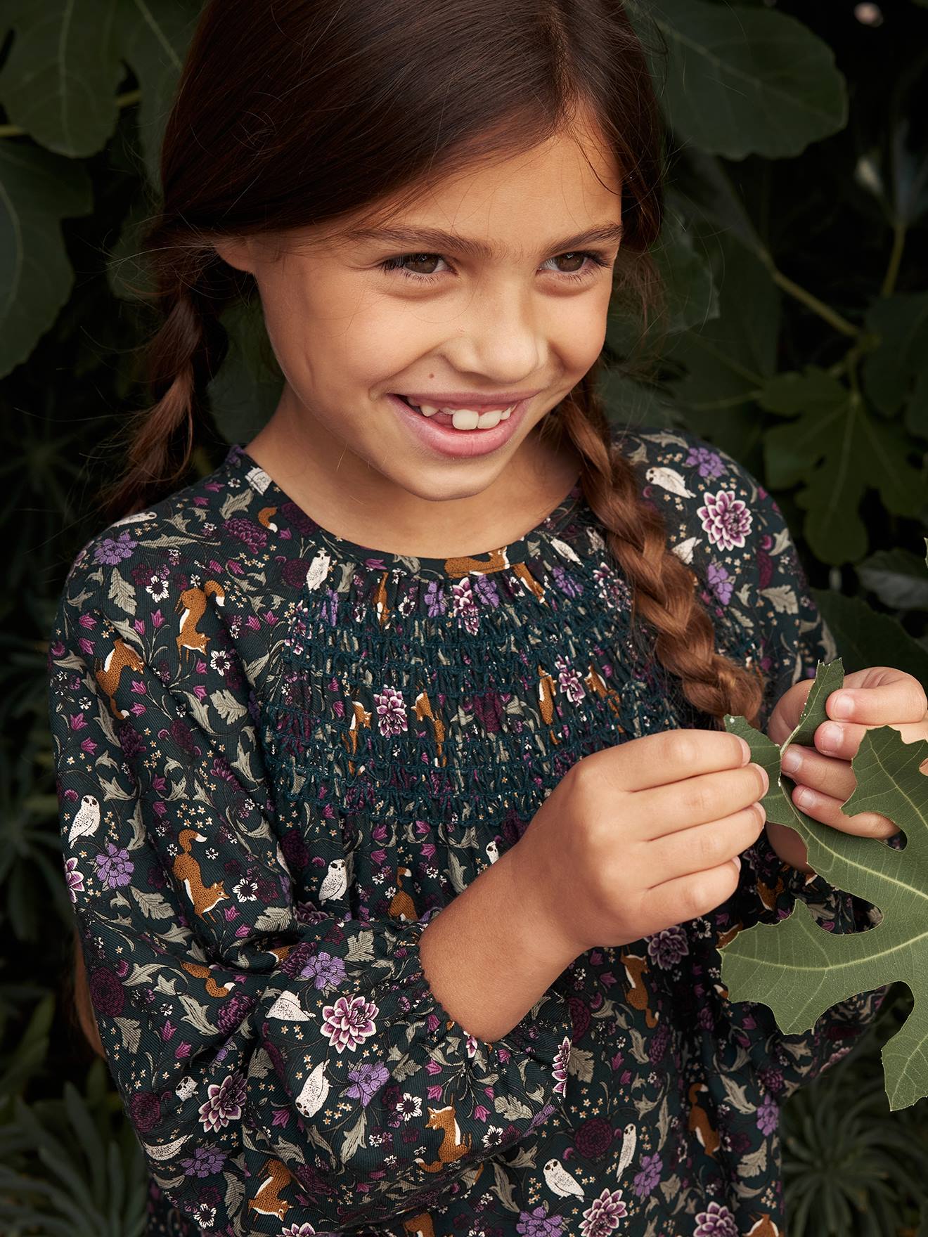 Robe à smocks motifs forêt enchantée fille vert imprimé