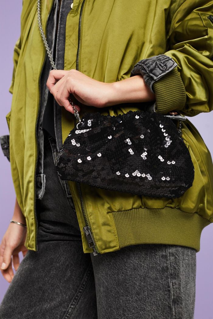 Kleine Beuteltasche mit Pailletten