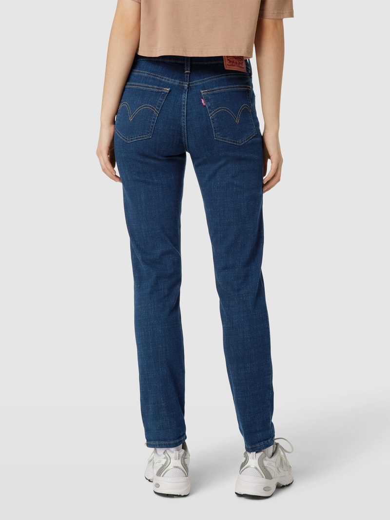 Boyfriend Fit Jeans mit Label-Patch in dunkelblau