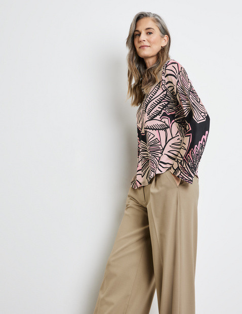 Nachhaltige Bluse mit tropischem Print