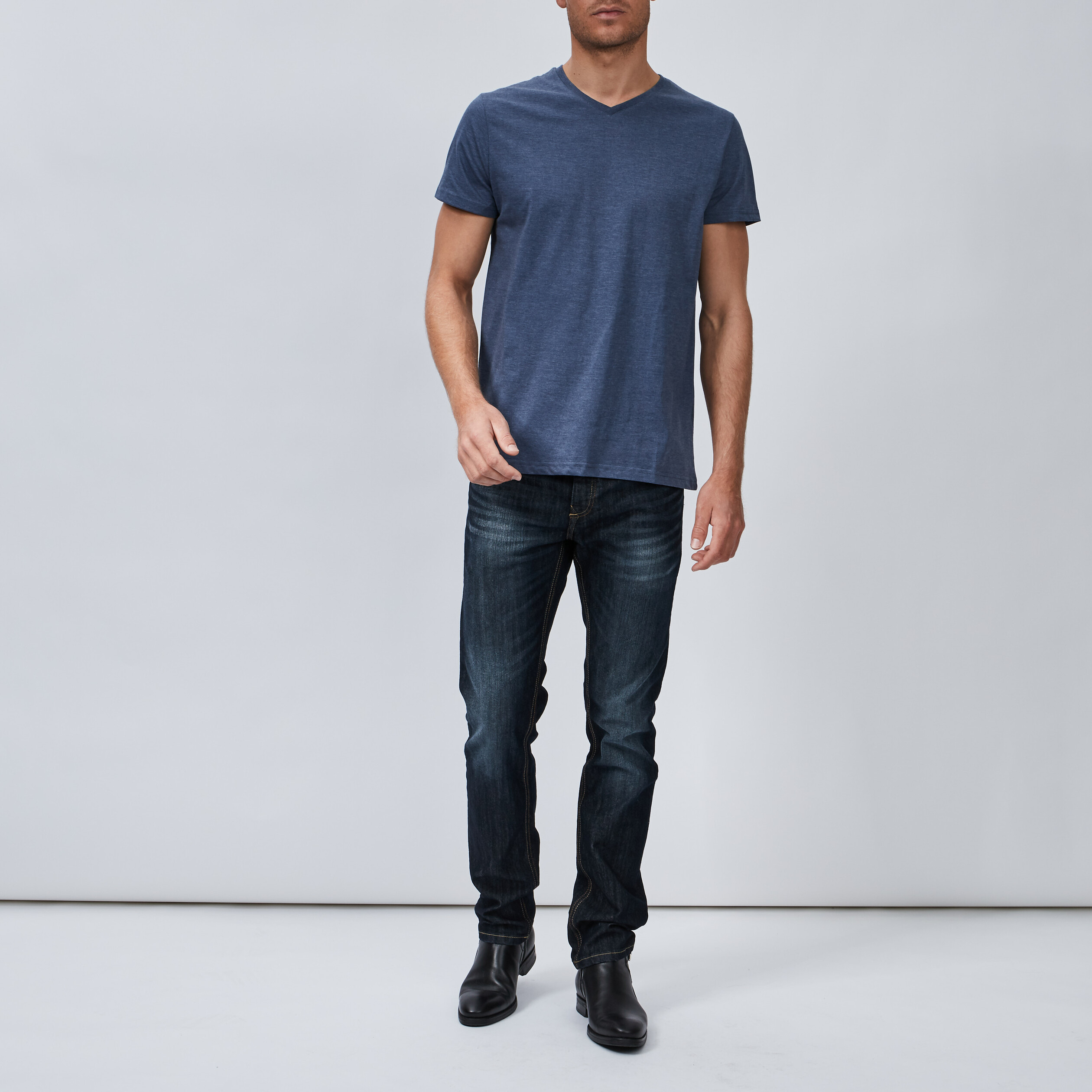 T-shirt droit col V bleu homme | La Halle
