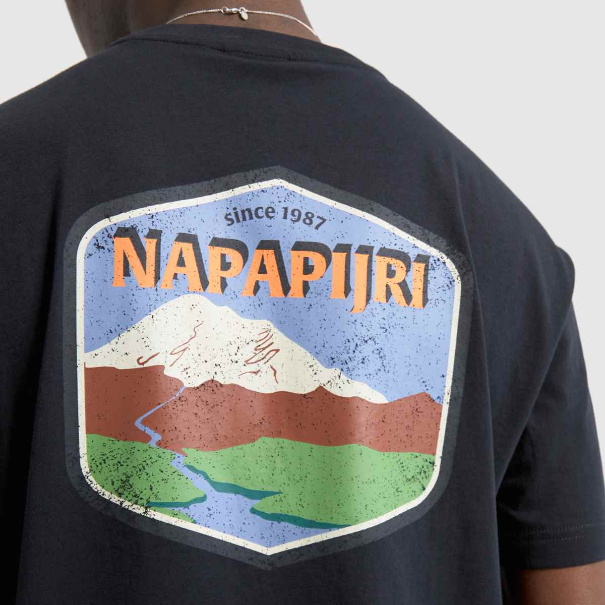 NAPAPIJRI s-bolivar póló fekete színben