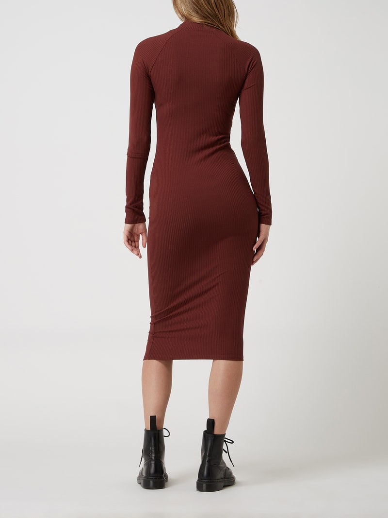Midikleid mit Rippenstruktur in bordeaux rot