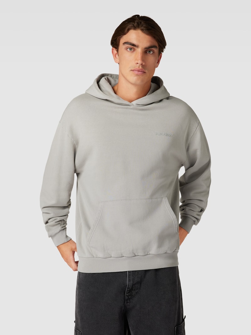 Hoodie mit Label-Print in mittelgrau