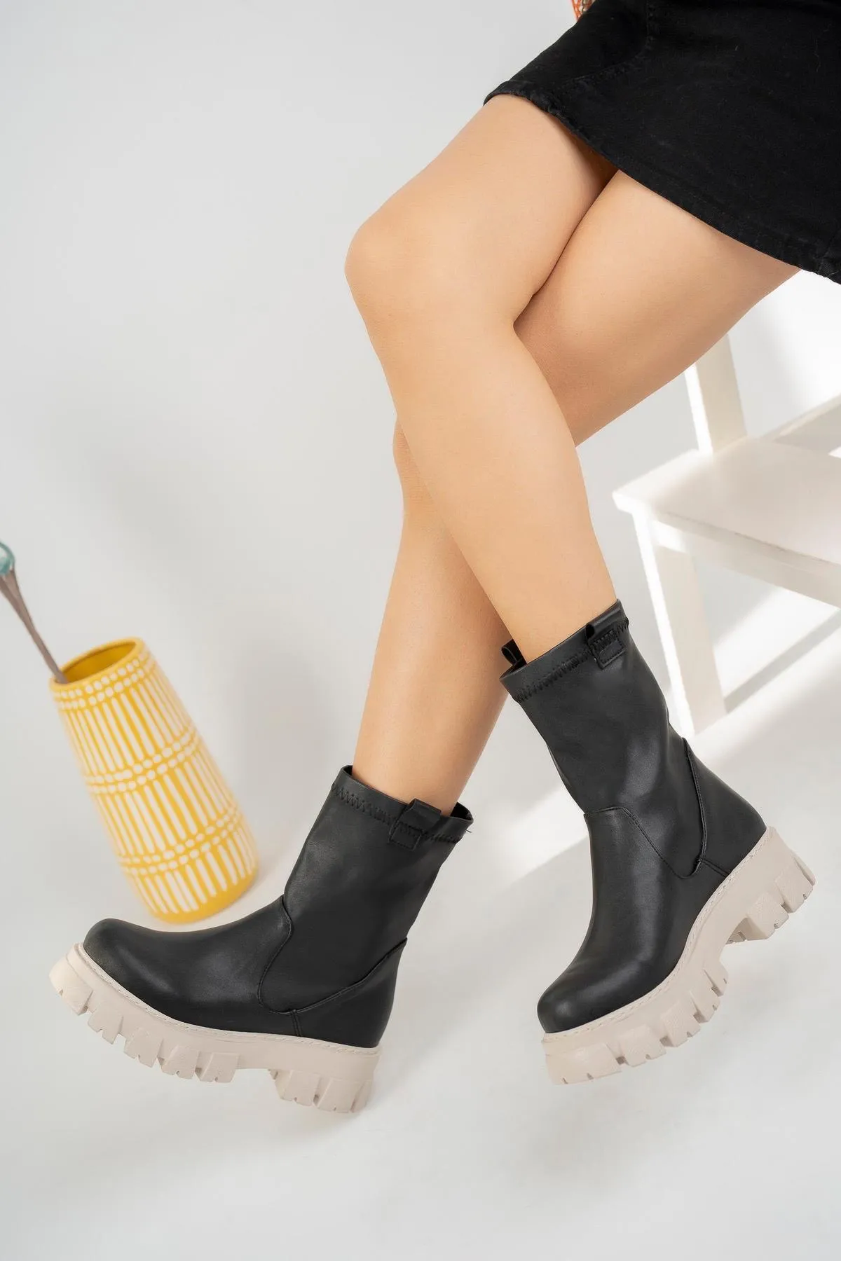 MUGGO  Flora-garantierte Damenstiefel mit dicker Sohle