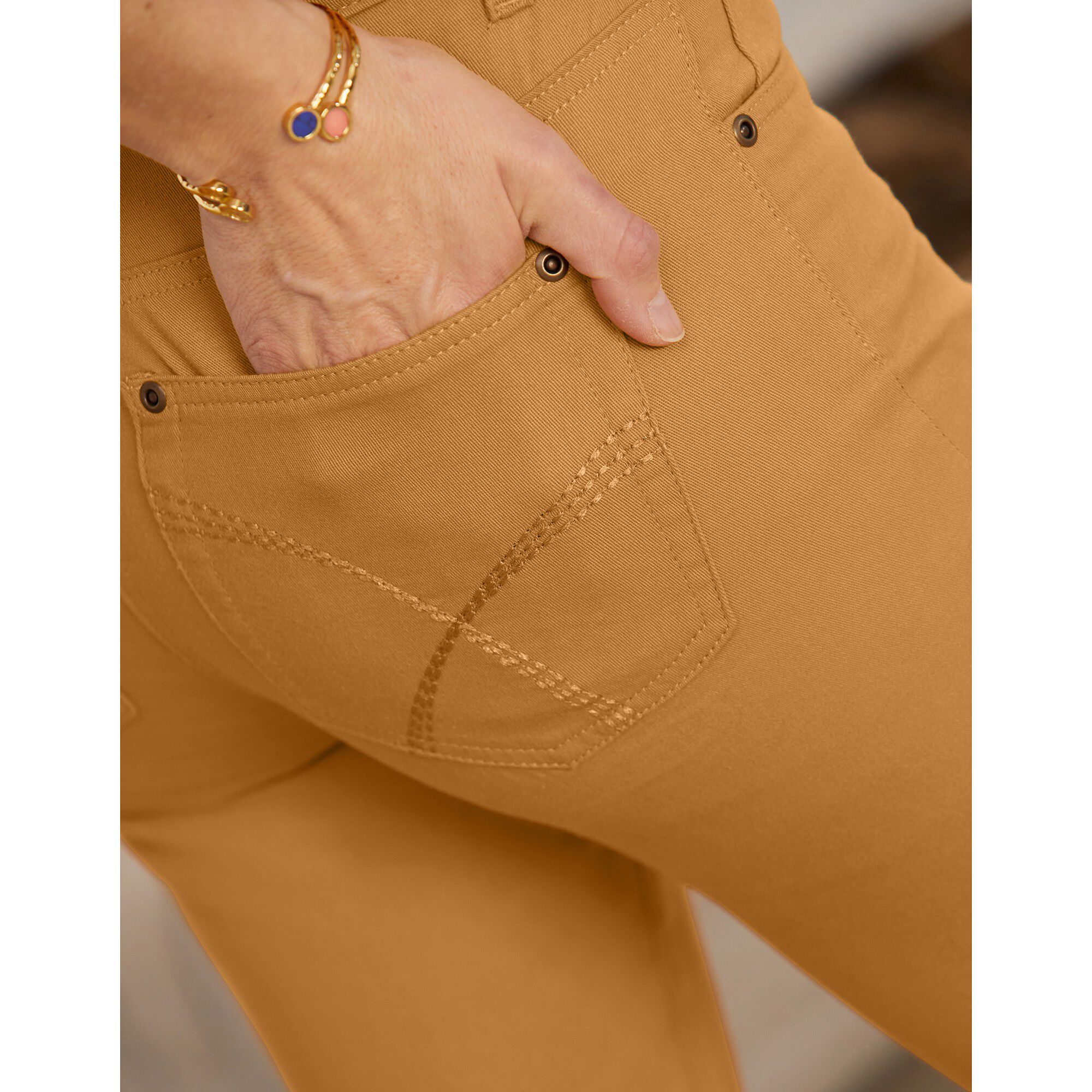Pantalon sculptant coupe 5 poches