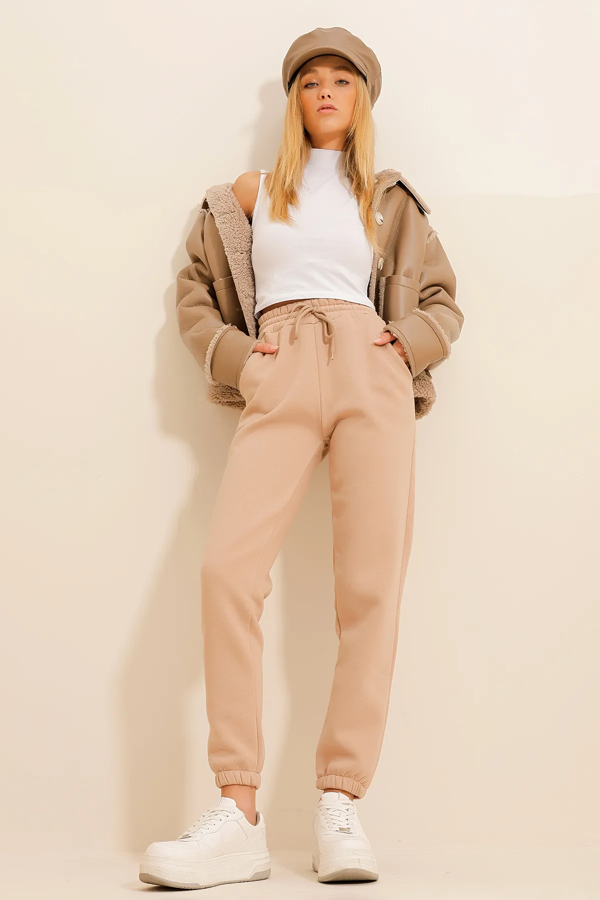 Trend Alaçatı Stili  Jogginghose - Beige - Straight