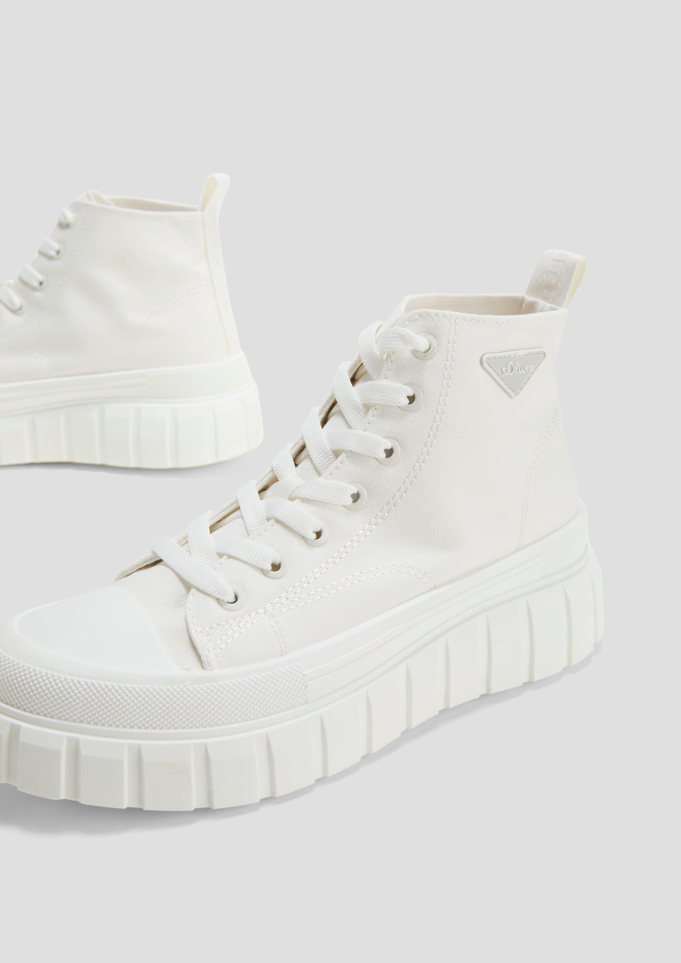 Sneaker mit leichter Plateau-Sohle  6008856-100