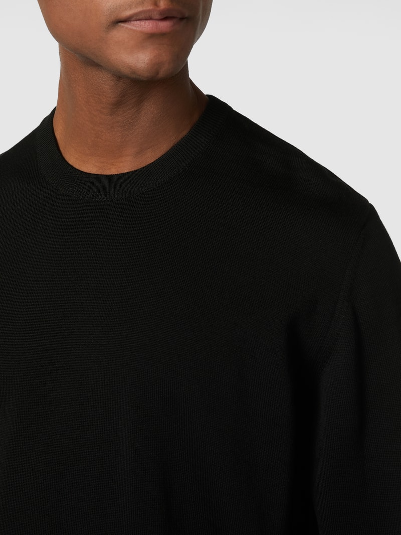 Pullover aus Schurwolle in schwarz