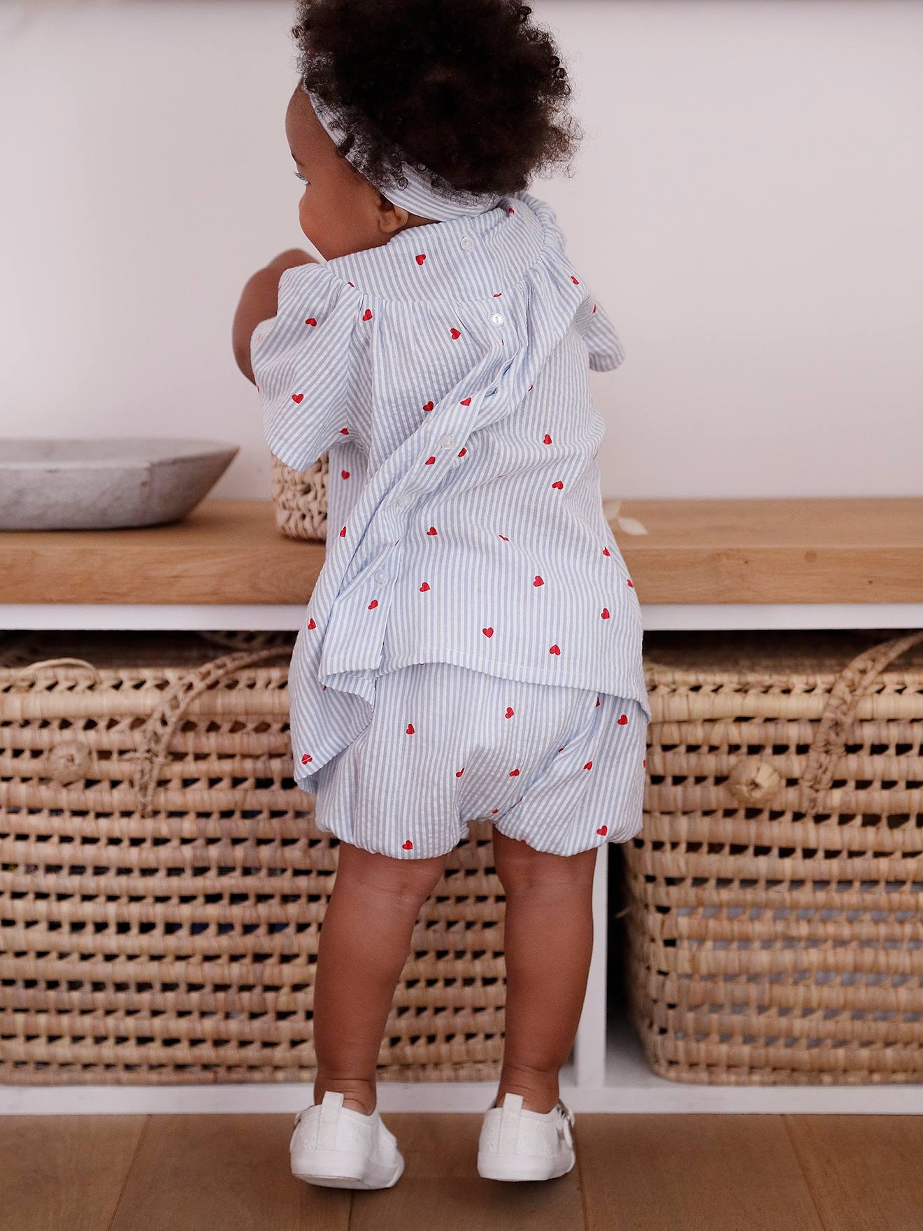 Vertbaudet Baby-Set aus Seersucker: Kleid, Shorts & Haarband - blau gestreift