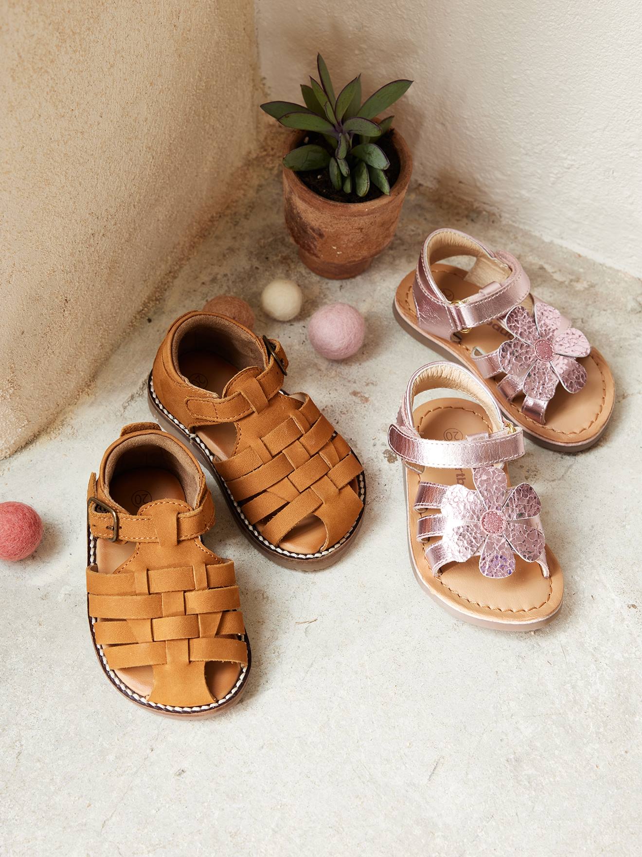 Sandales en cuir bébé mixte bout fermé bleu marocain