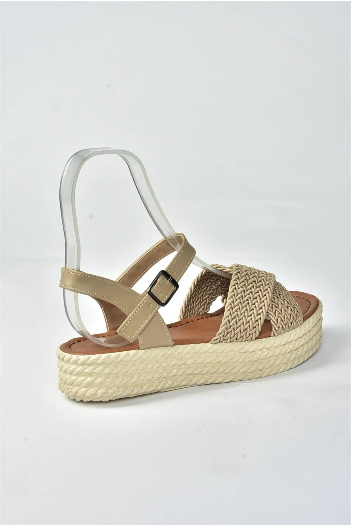 Fox Shoes  Nerzfarbene Stoff-Damensandalen mit Kreuzriemen K250085304