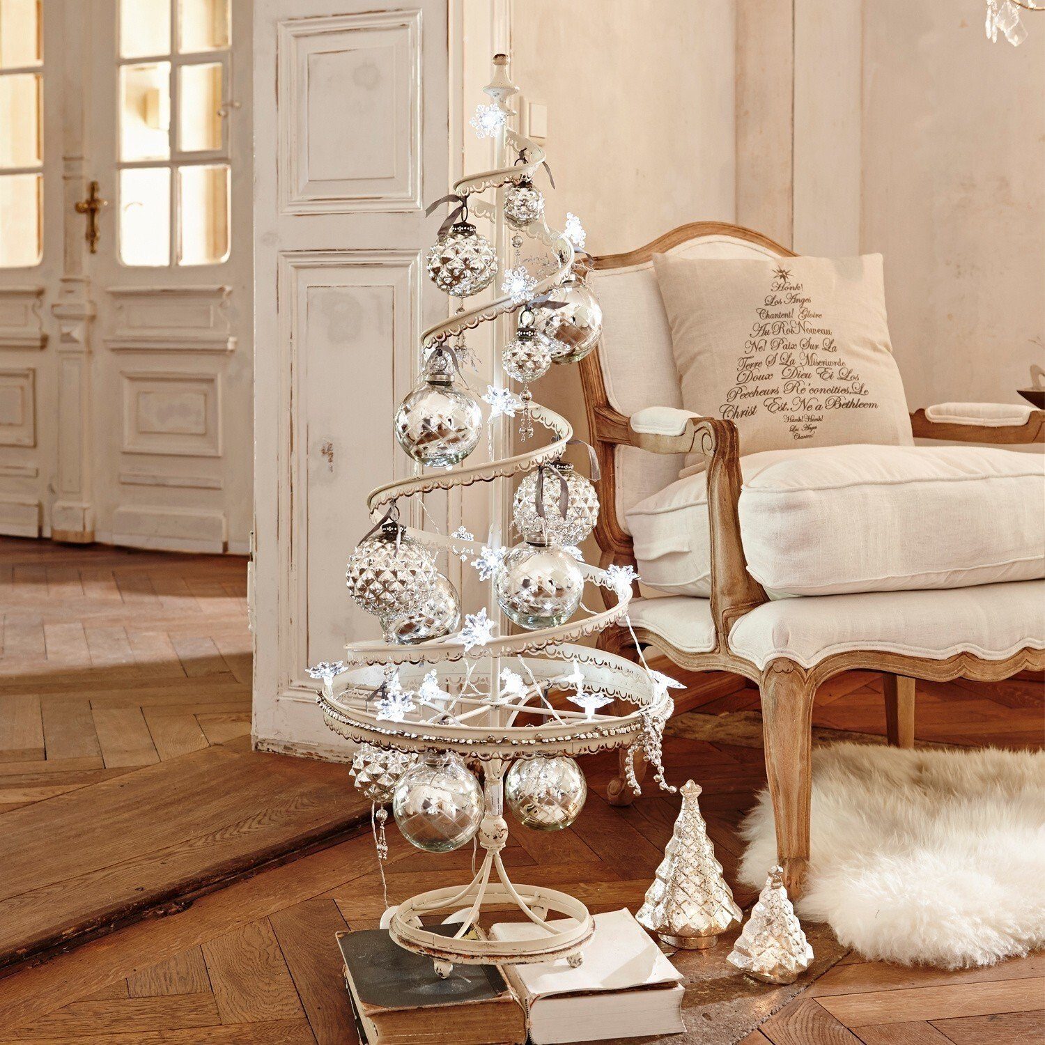Mirabeau Weihnachtsfigur Deko-Baum Gerzat creme