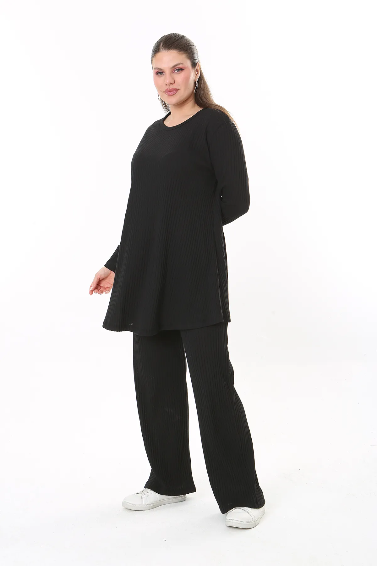 Şans  Damen-Set mit schwarzer Bluse und Hose in Übergröße 65N37701