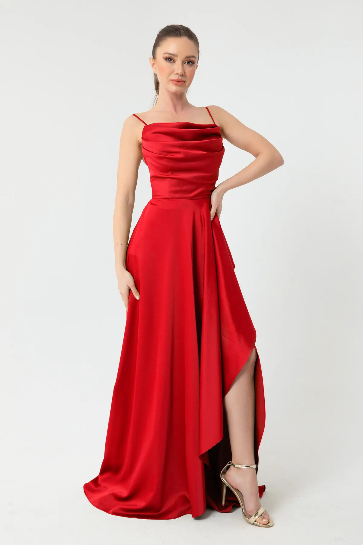Lafaba  Rotes Abendkleid und Abschlusskleid aus Satin mit Rüschen und Schlitz für Damen