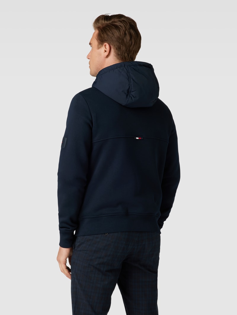 Sweatjacke mit Label-Detail in marineblau