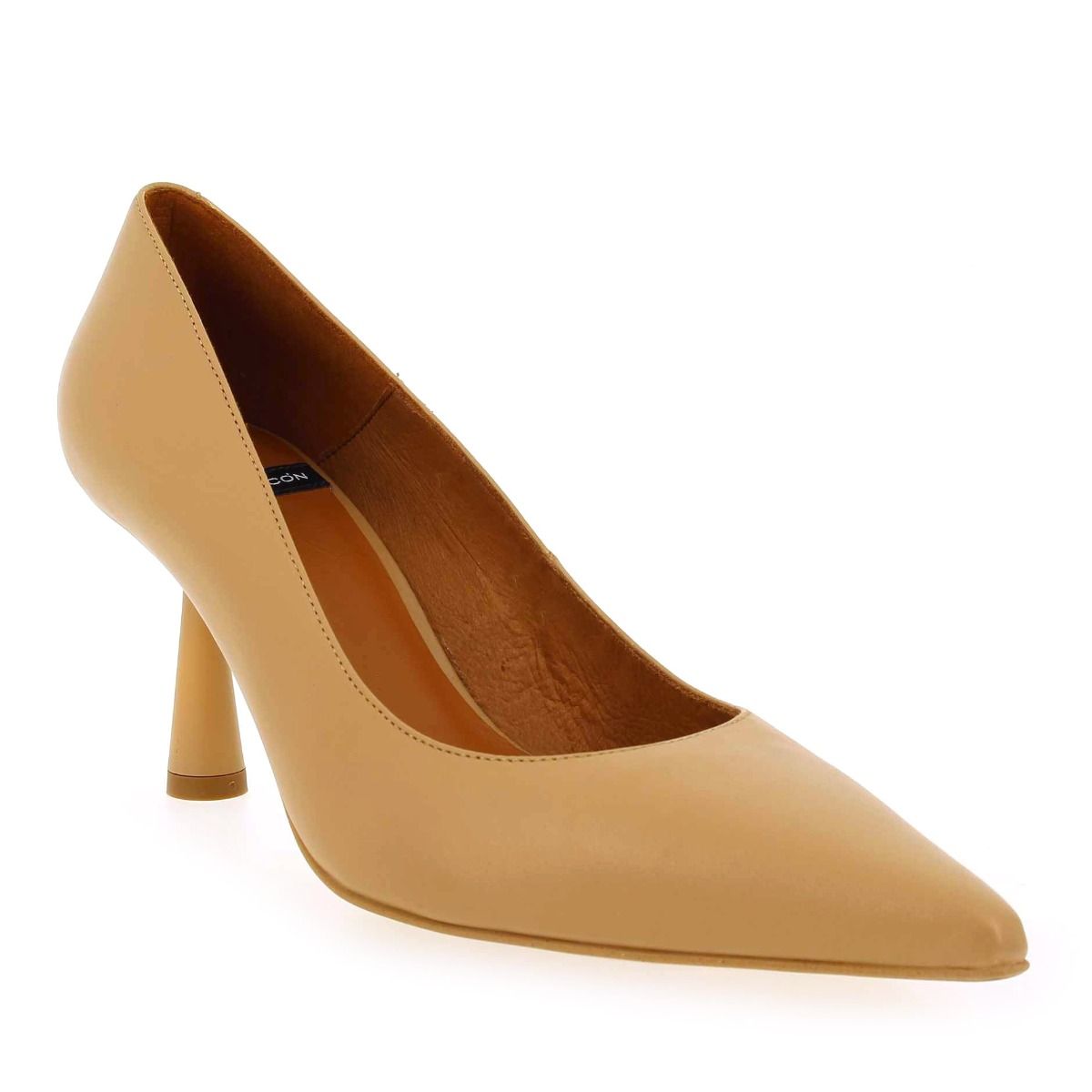 Angel Alarcon  23065-458A - Camel