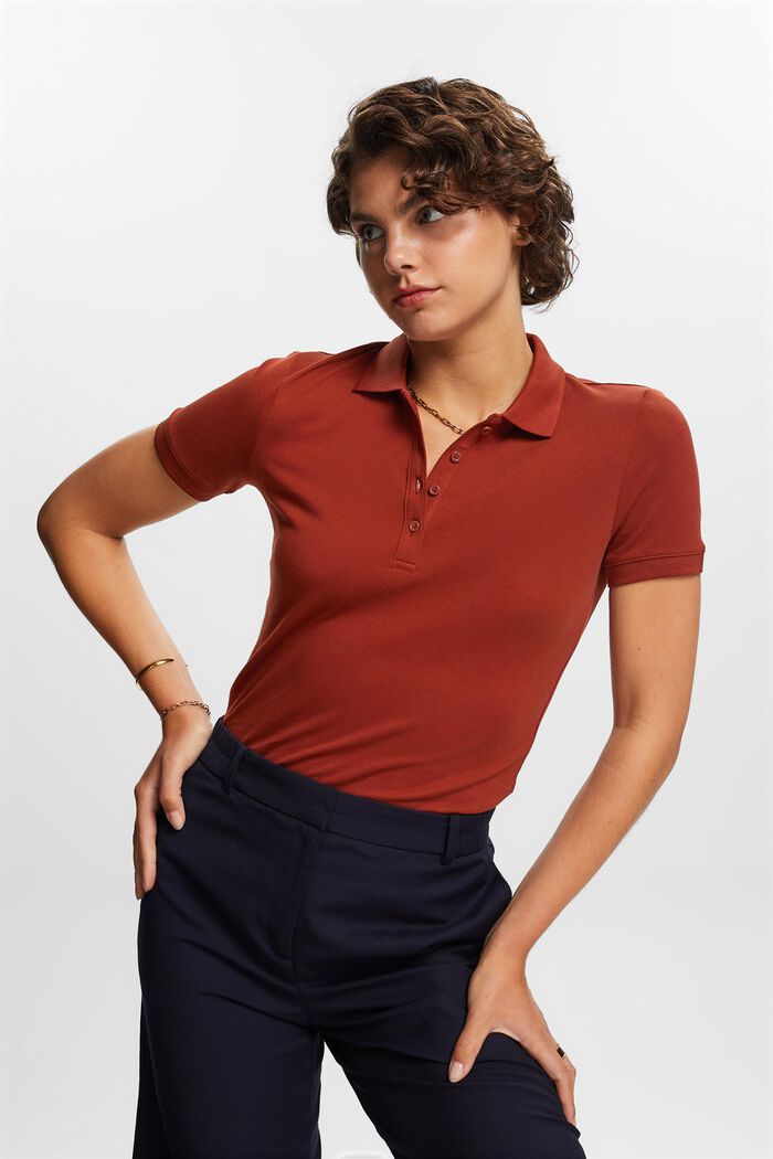 Charakteristisches Piqué-Poloshirt