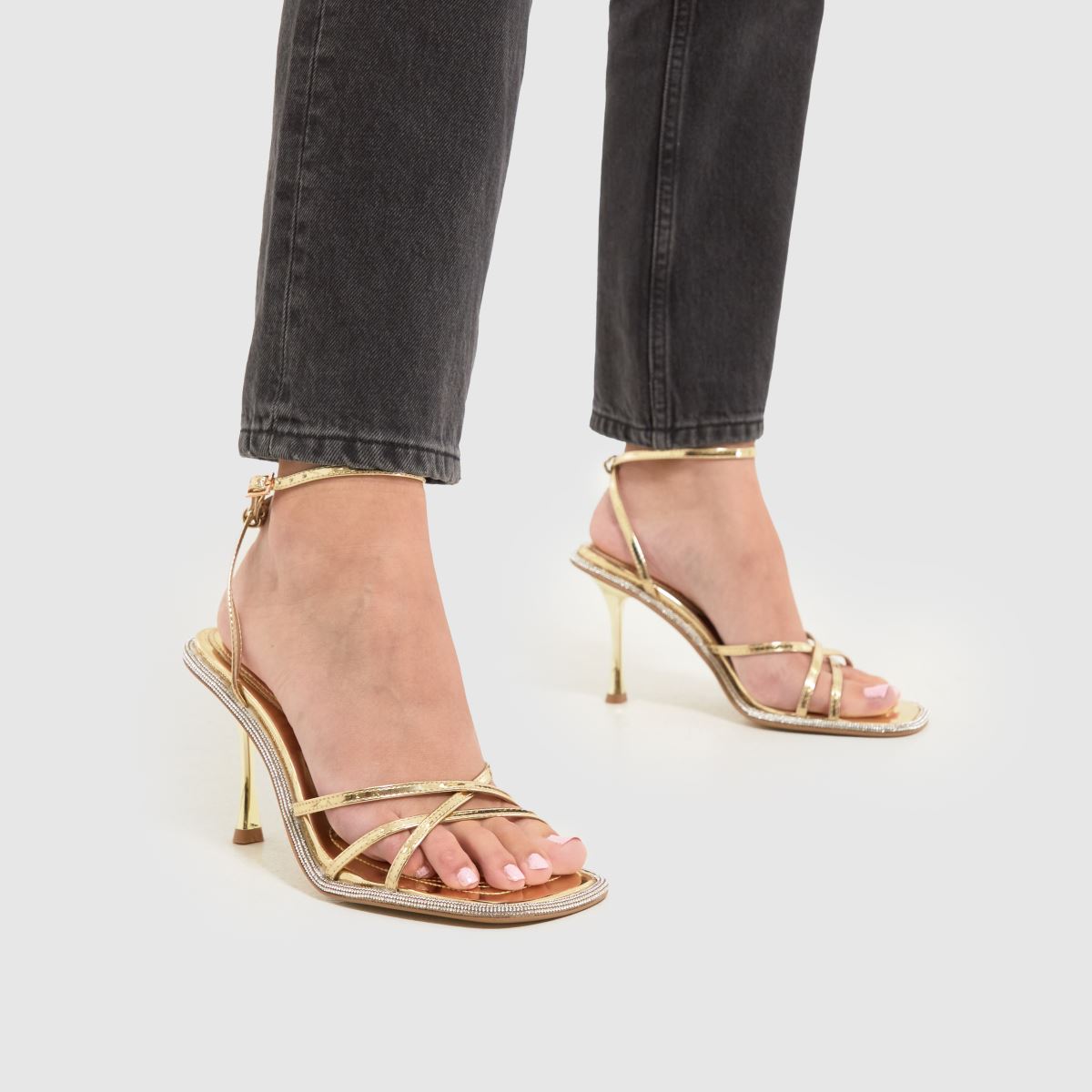 Schuh – Guldfärgade höga klackar med sommarutsmyckning