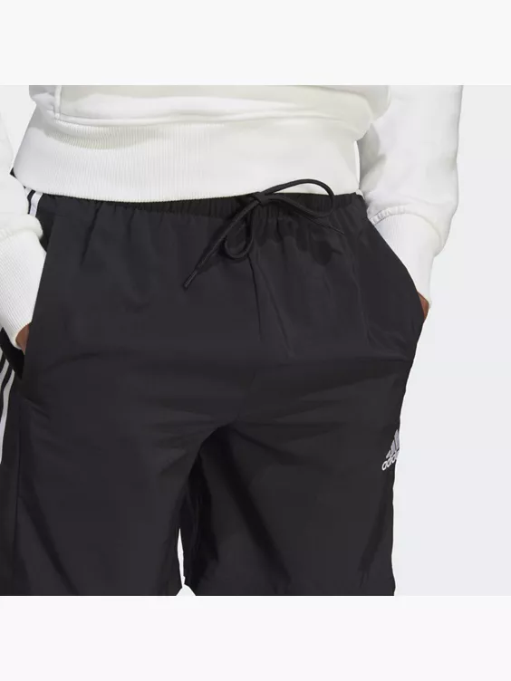 adidas AEROREADY Essentials Chelsea 3-Streifen Shorts