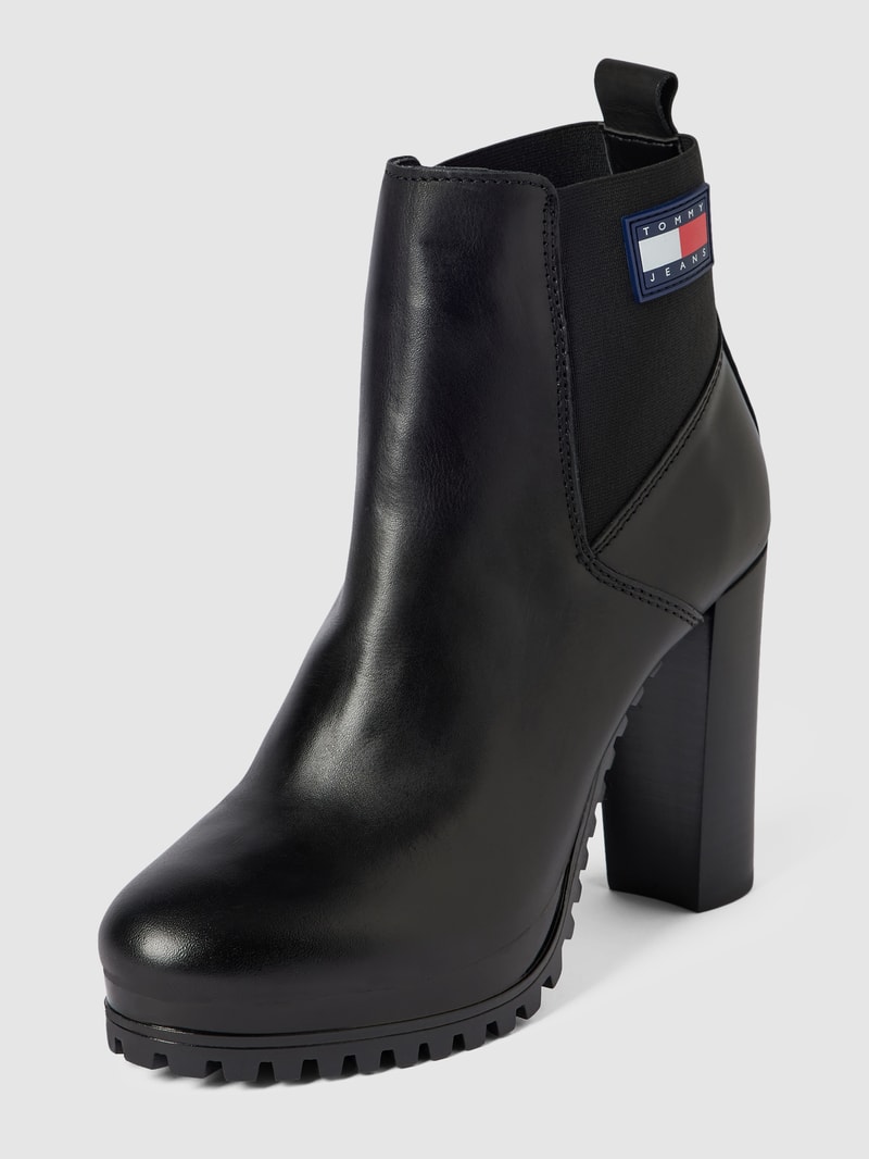 Stiefeletten aus Leder-Mix in schwarz