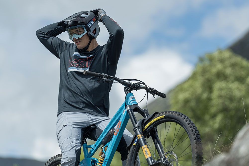 Leatt 3.0 Enduro - Fullface Helm kaufen | Bike-Discount