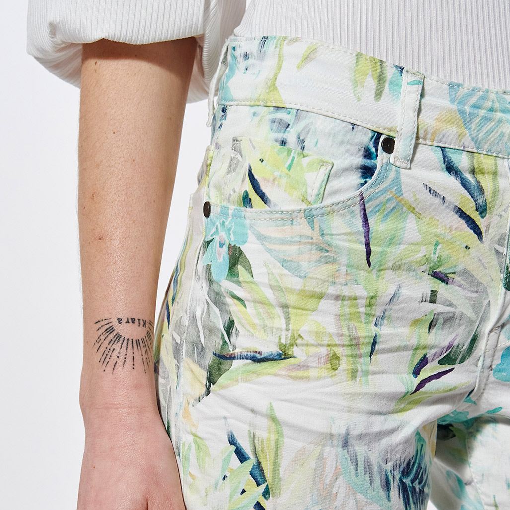 LUCA  Short slim Femme imprimé tropical