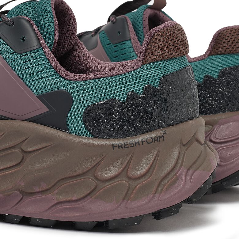 New Balance Fresh Foam More v3 Trail dark mushroom