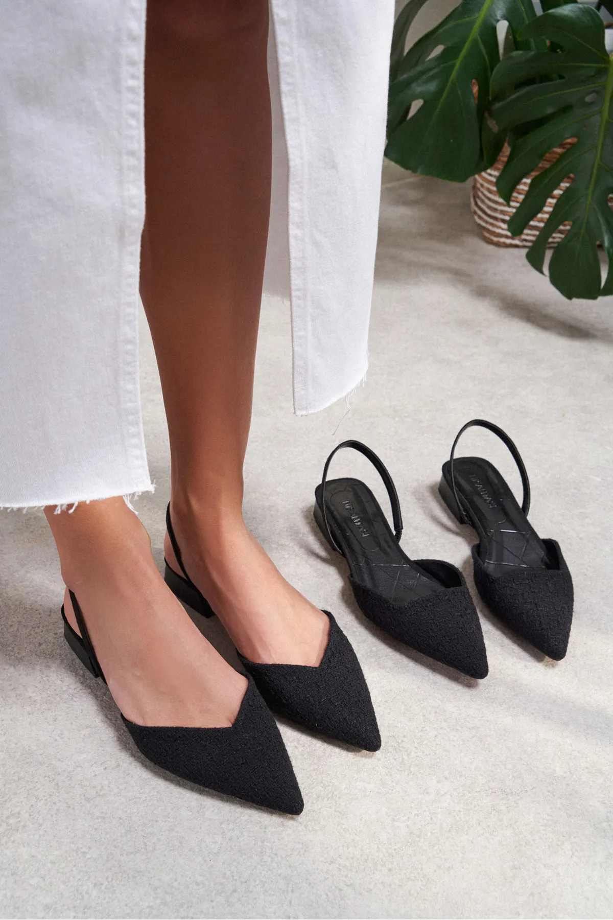 NİŞANTAŞI SHOES  Lorenzo Schwarzer Kelim-Ballerina für Damen mit spitzer Zehenpartie und elastischem Rücken