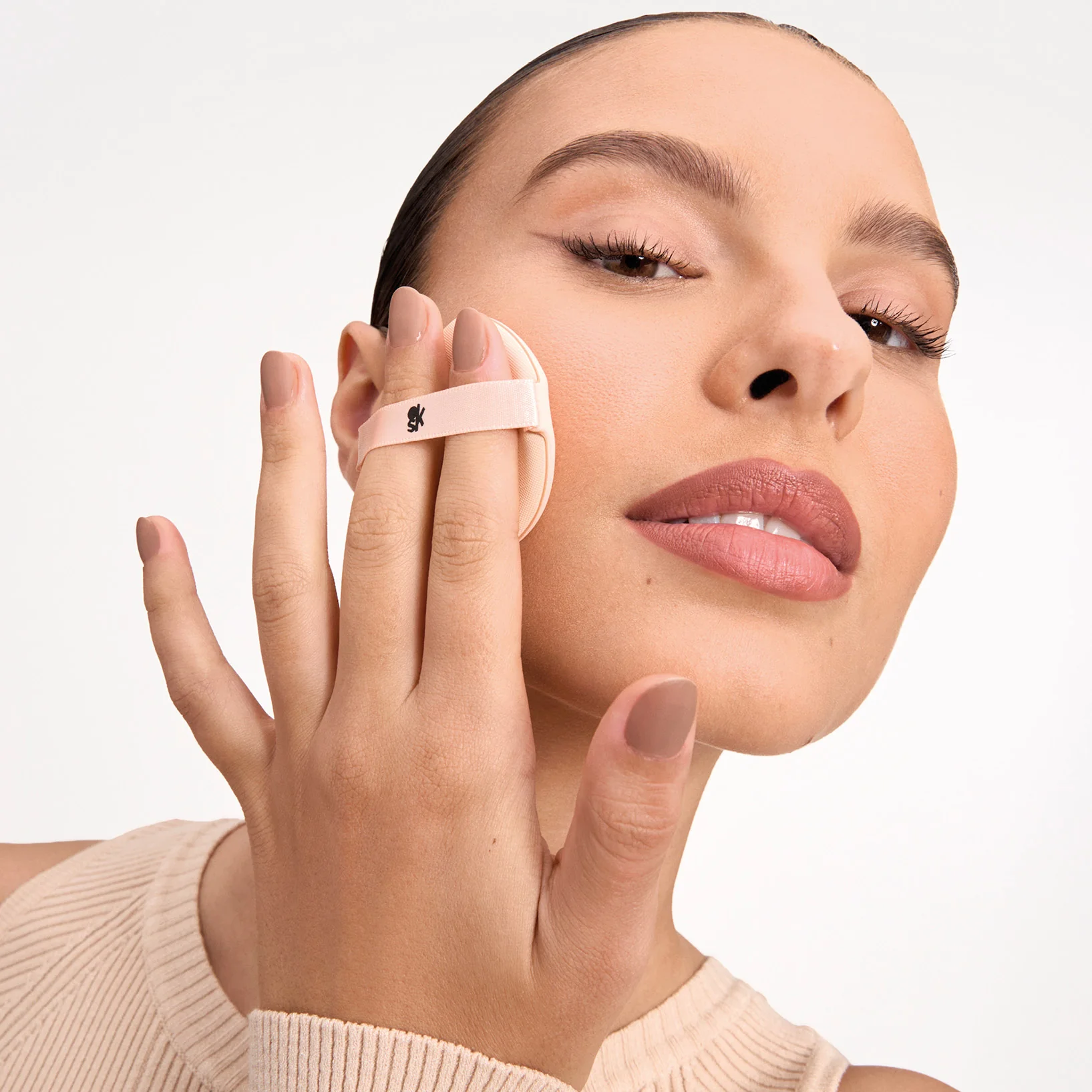 Polvos compactos para el rostro VELVET LOCK