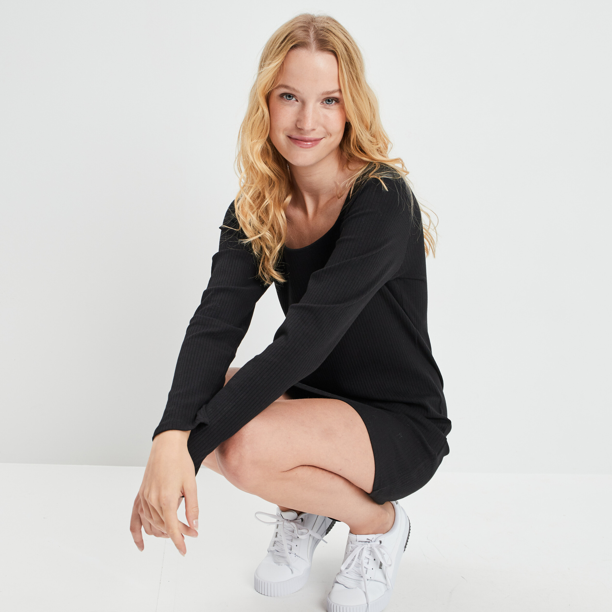 Robe droite à encolure carrée noir femme | La Halle