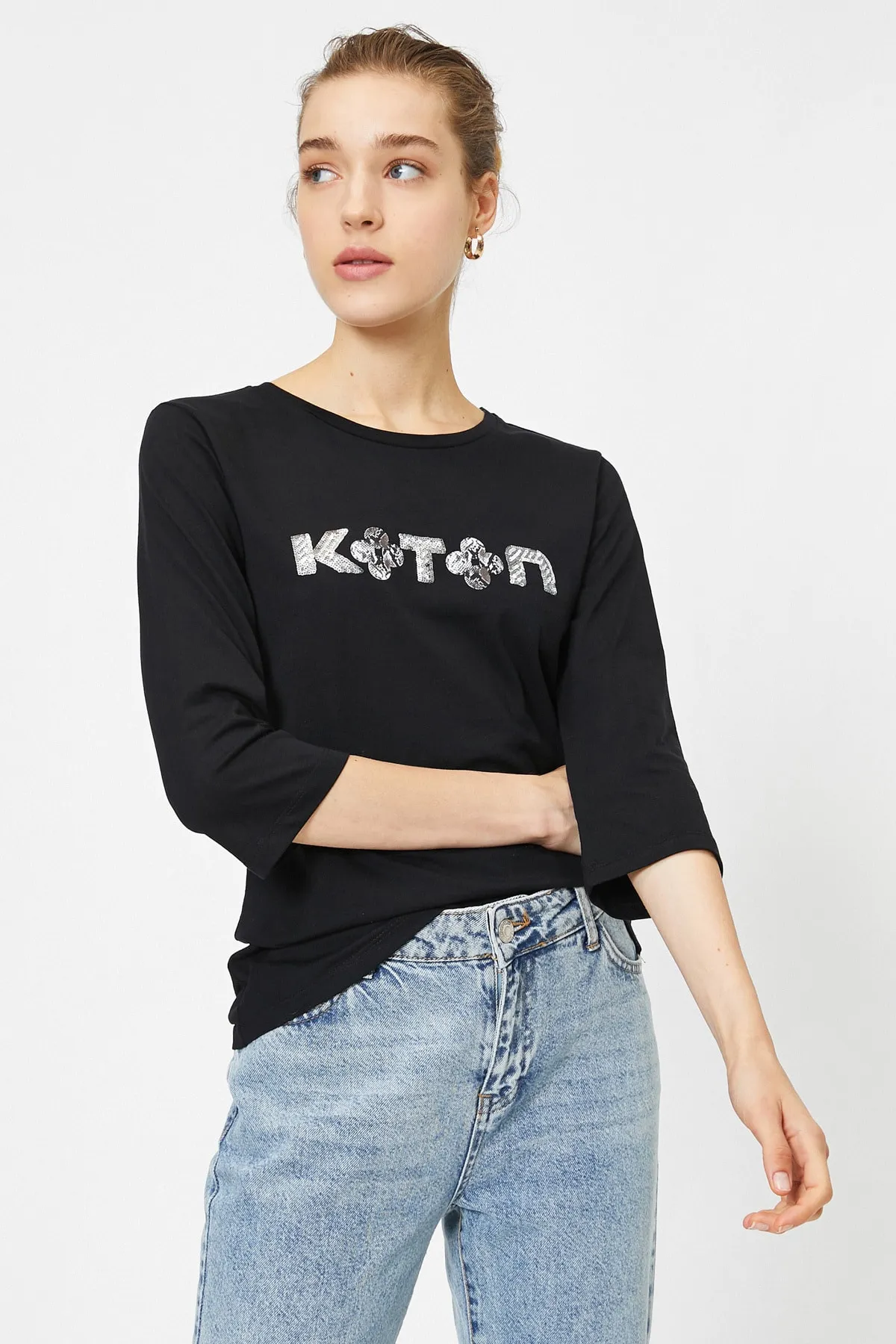 Koton  Schwarzes Damen-T-Shirt 9YAP13395EK