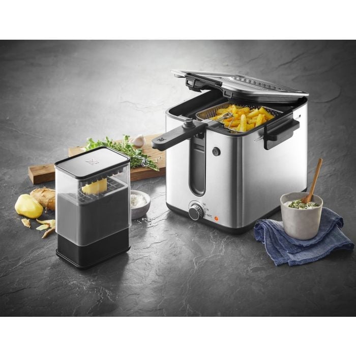 WMF KÜCHENminis Fritteuse mit Kartoffel-Schneider
