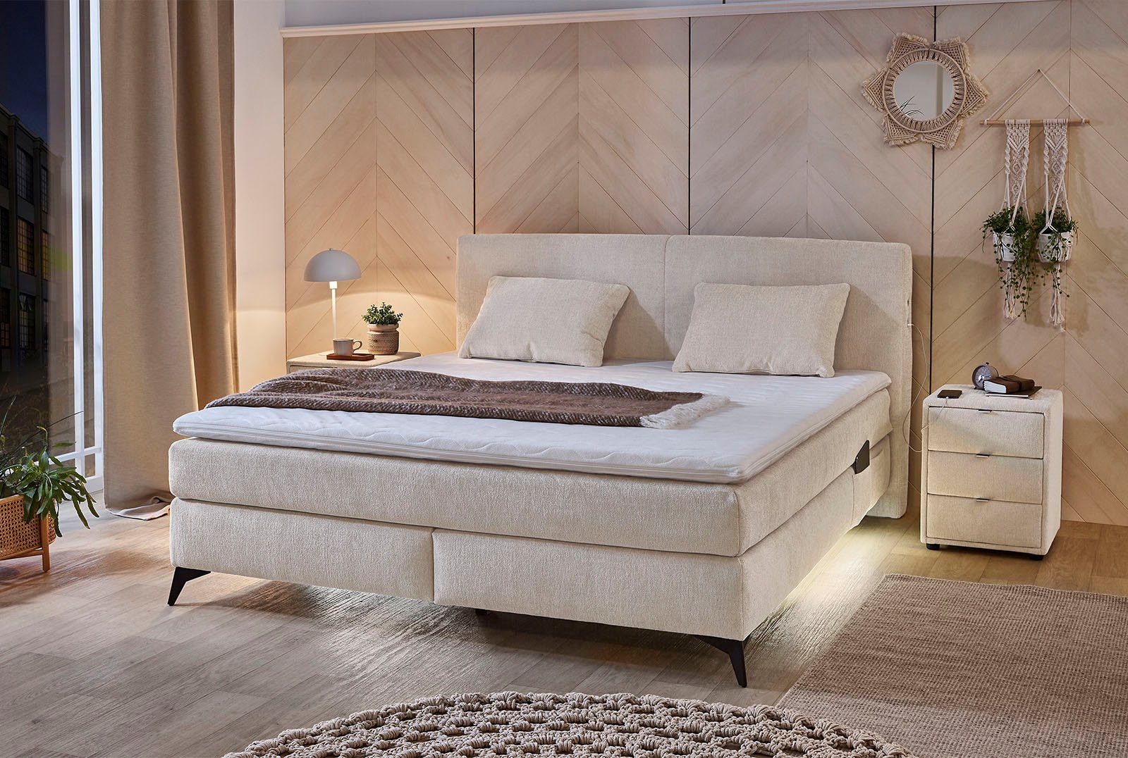 Jockenhöfer Gruppe Boxspringbett Kira, inkl. LED-Bel., USB-Ladeports, 7-Zonen-Matr., Topper, div. Härtegrade