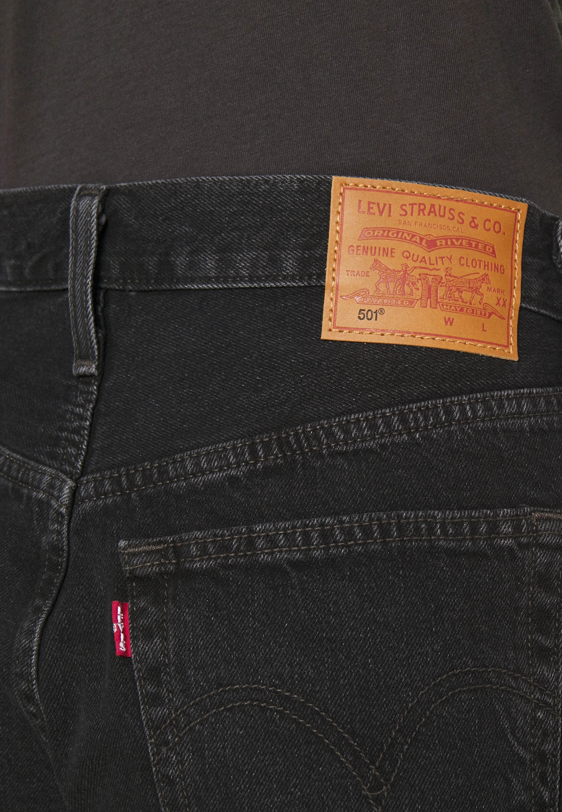 Levi's® 501® MID THIGH - Pantalones cortos vaqueros