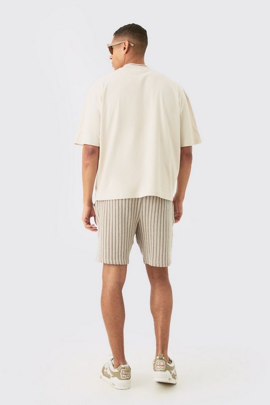 Kastiges Oversize T-Shirt mit floraler Stickerei