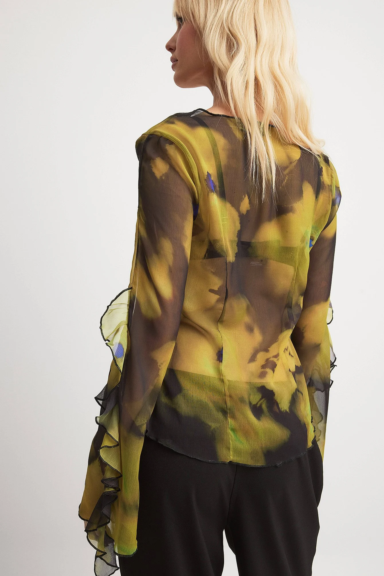 Bluse mit Rüschen und Schleifendetail