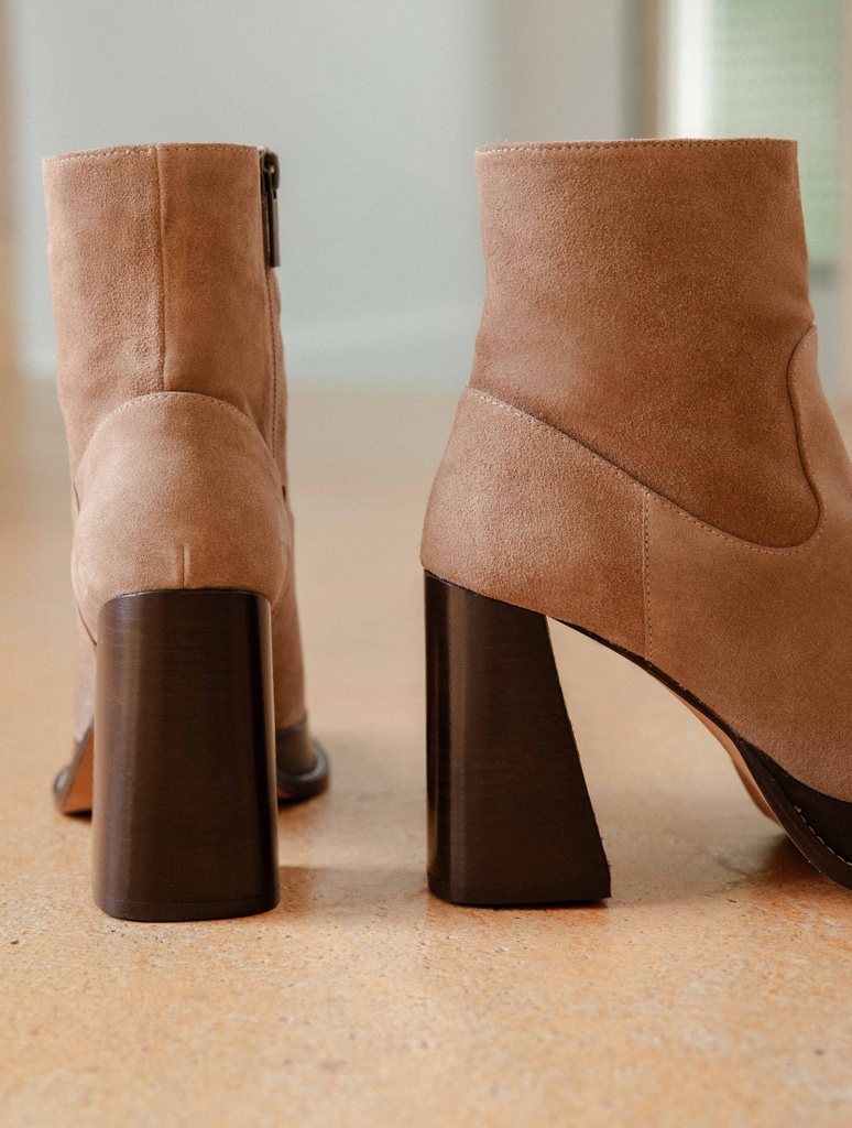Marnie - Taupe Mohair