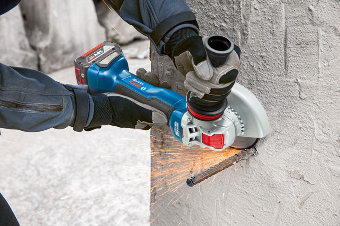 „Bosch Blue 06019J4201 X-LOCK GWX 18 V-10 P“ akumuliatorinis kampinis šlifuoklis be akumuliatorių ir įkroviklio L dėžutėje