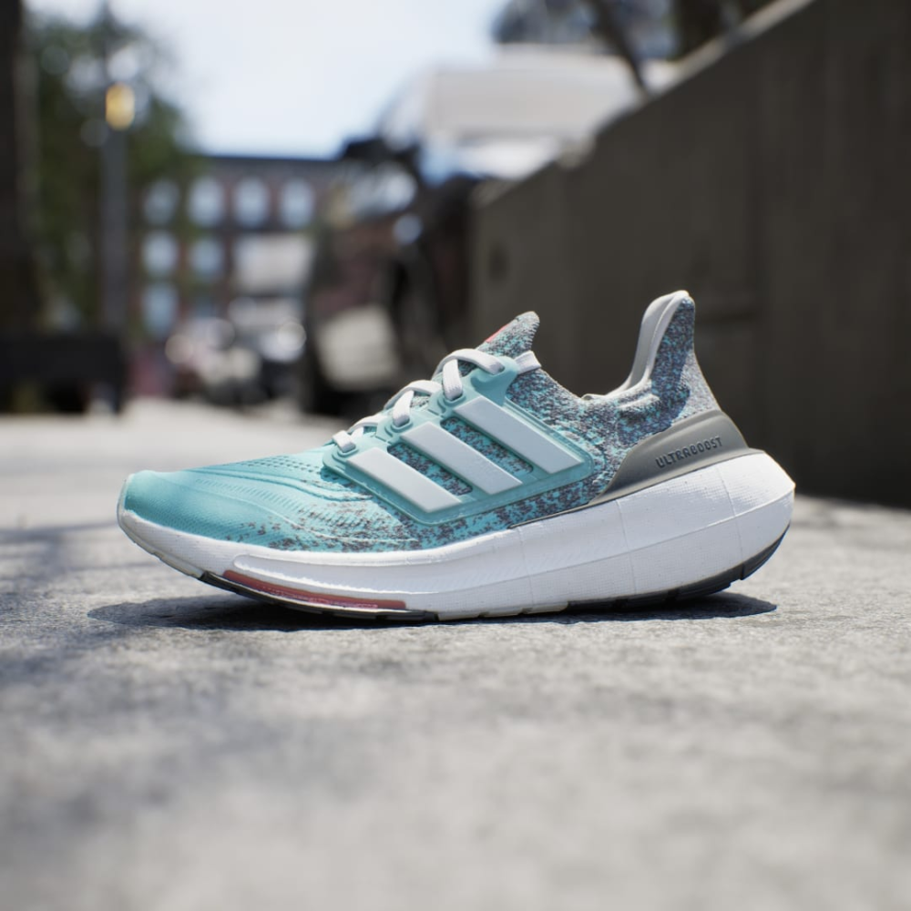 adidas Ultraboost Light 23 IE1692 / blau
