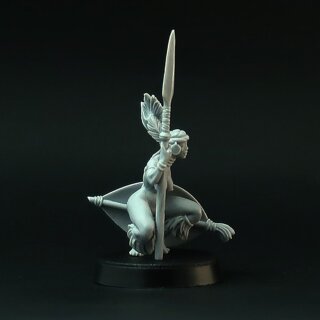 African Tribal Female Warrior kneeling (28mm)