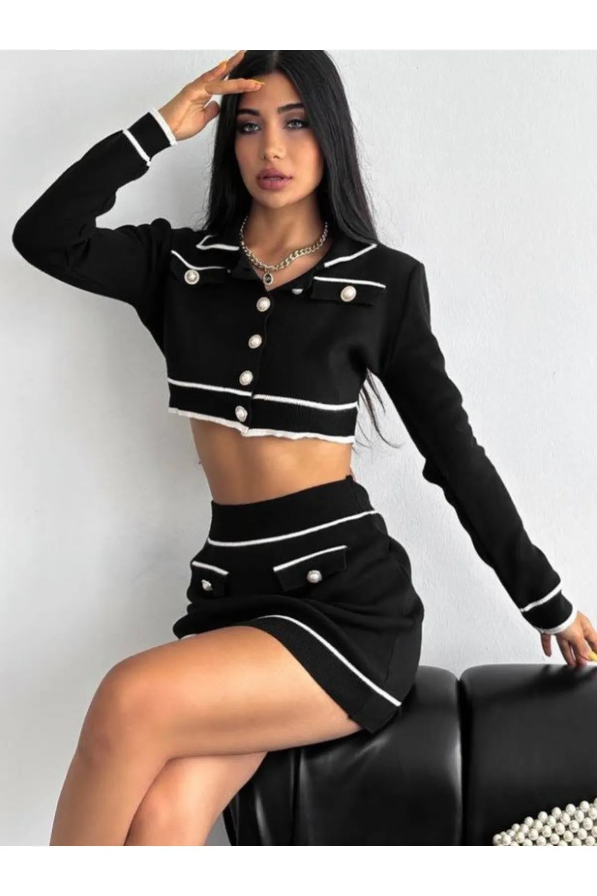 Modamorfo  Strick-Crop-Set mit Taschendetail und Perlenknöpfen