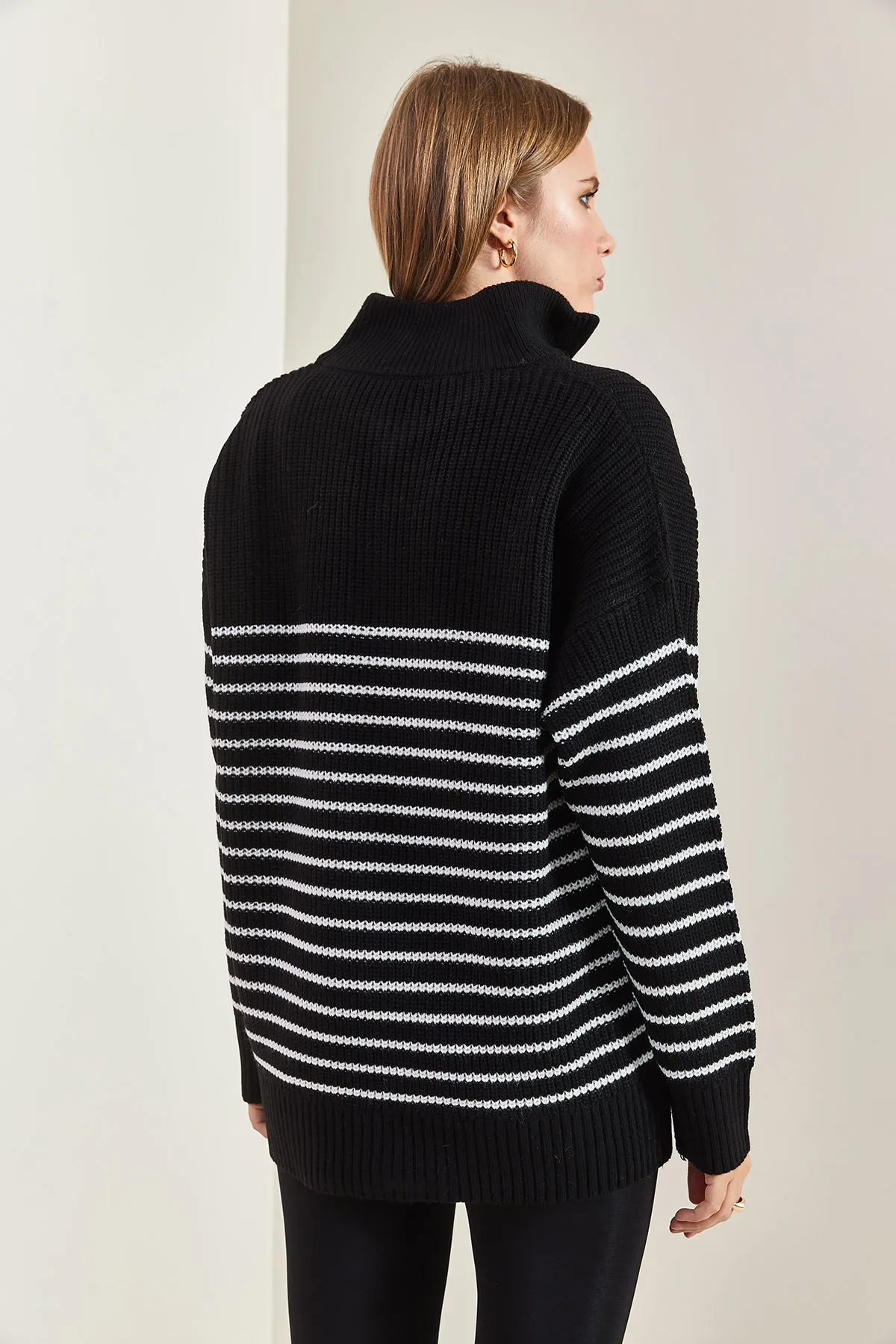 Bianco Lucci  Sechs-Streifen-Strickpullover für Damen mit Rollkragen und Reißverschluss
