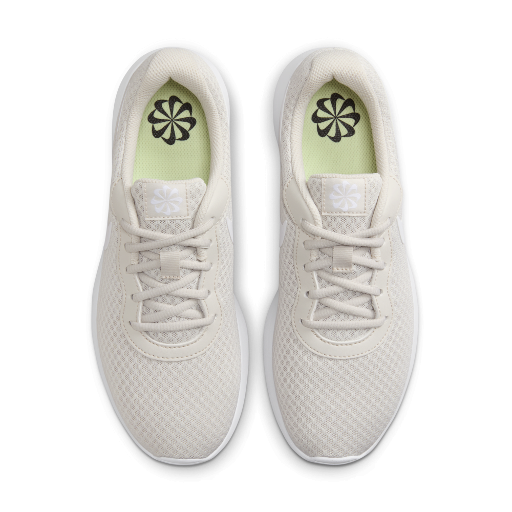 Nike Tanjun DJ6257-106 / braun