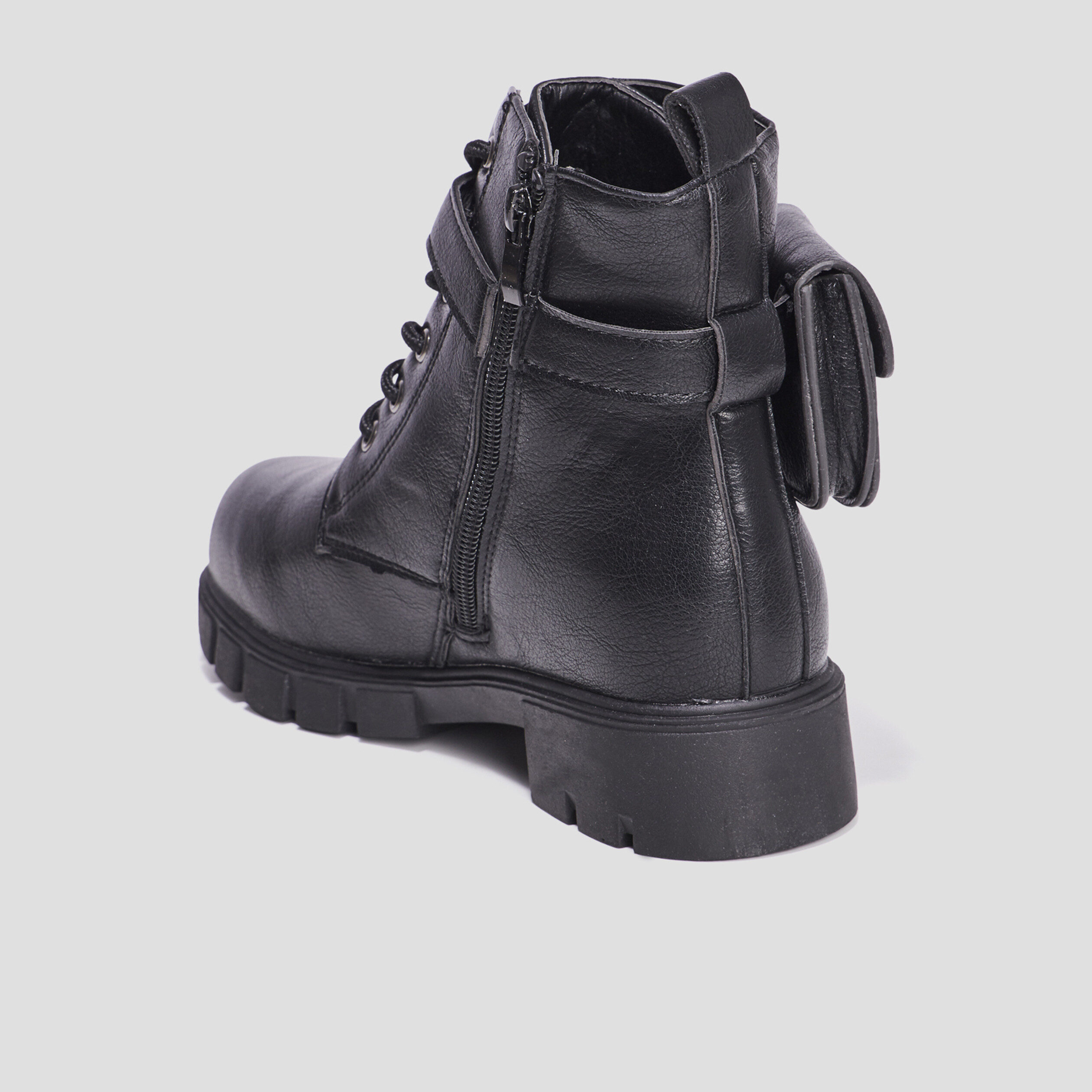 Bottines crantées avec pochettes noir fille | La Halle