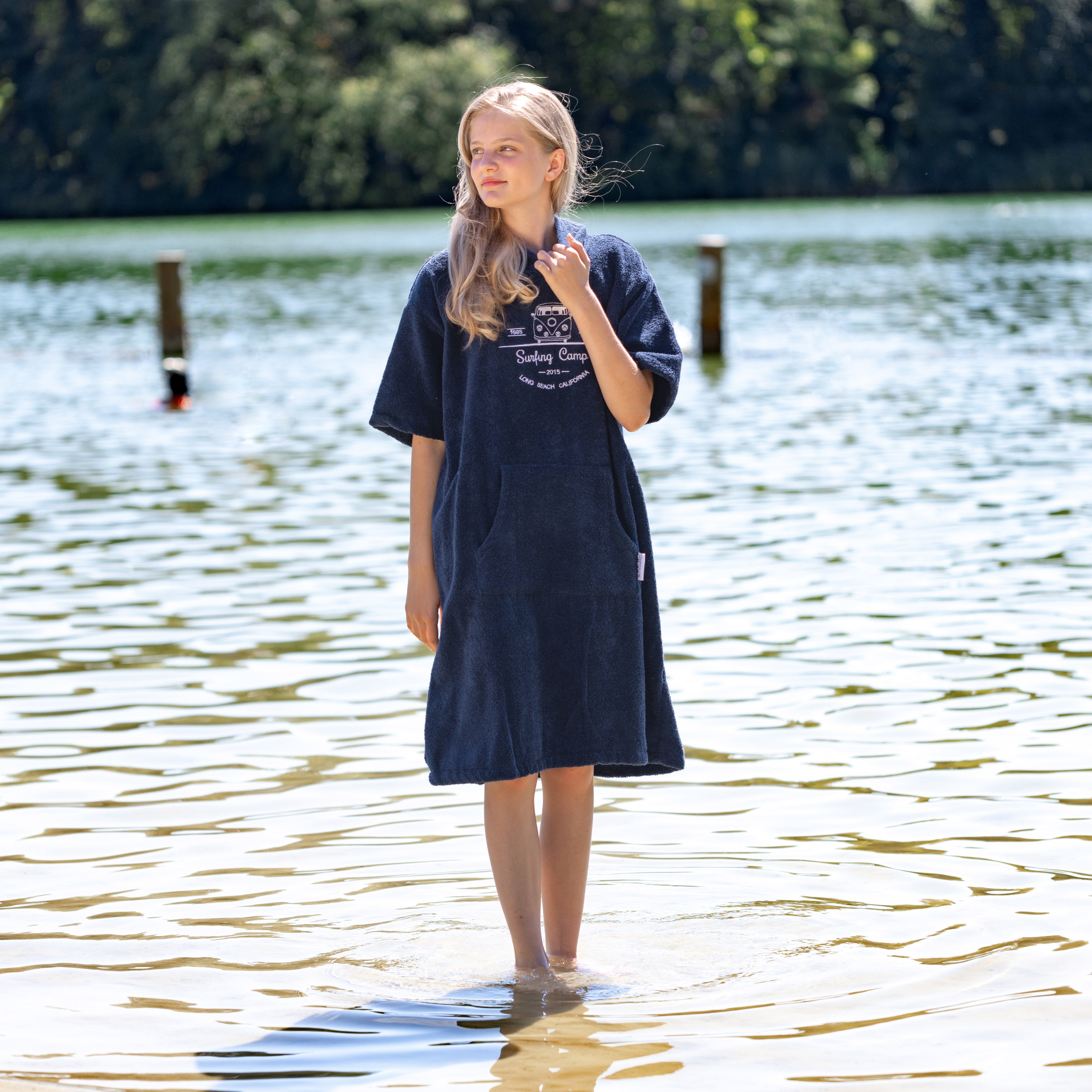 HOMELEVEL Bademantel Badeponcho Surfponcho für Kinder und Teenager mit Kapuze unisex, Baumwolle