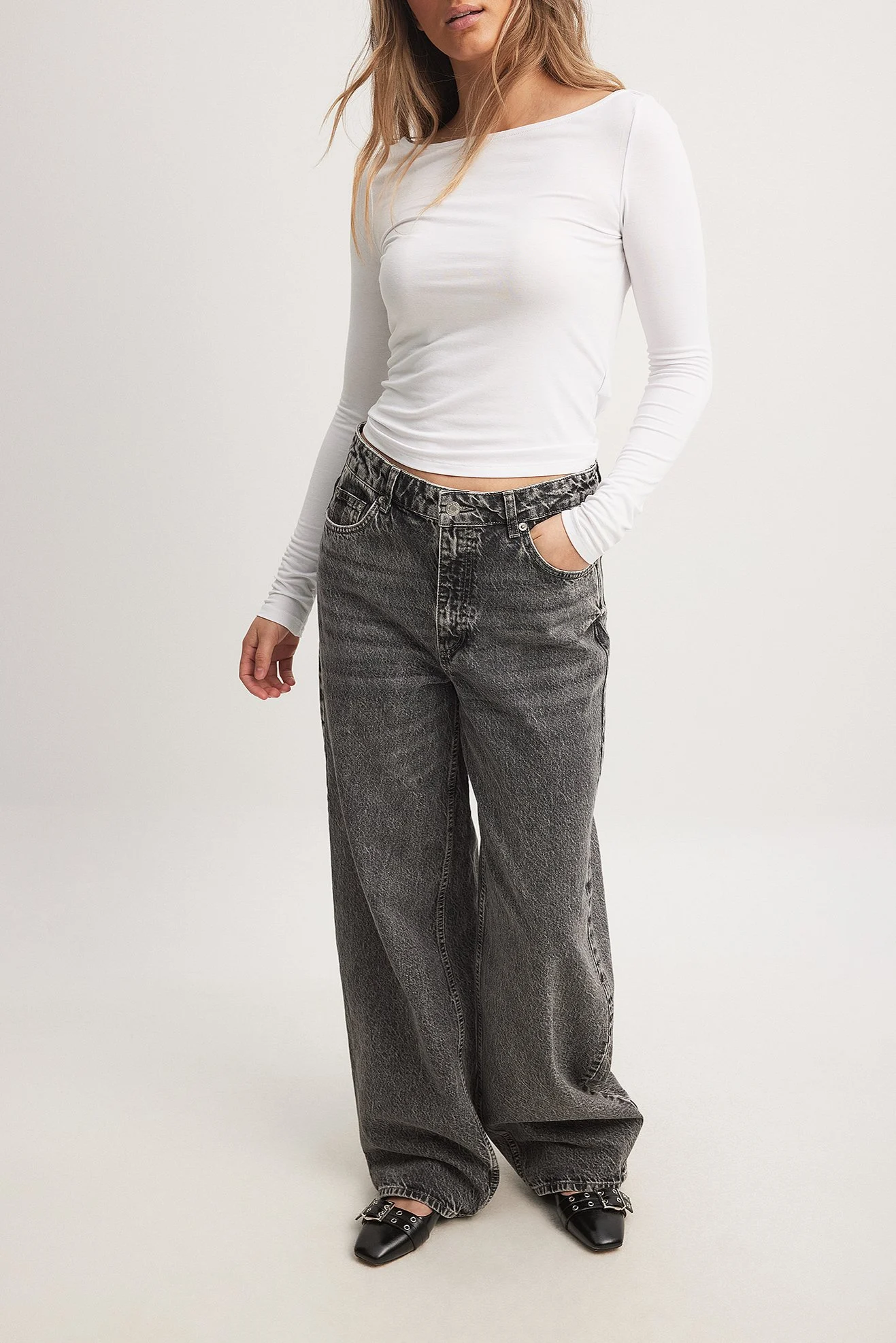 Weite Jeans mit tiefer Taille